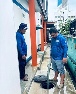 ดูดส้วม