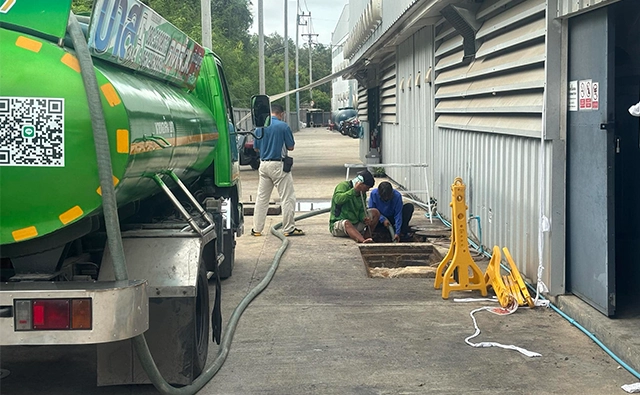 ดูดส้วม